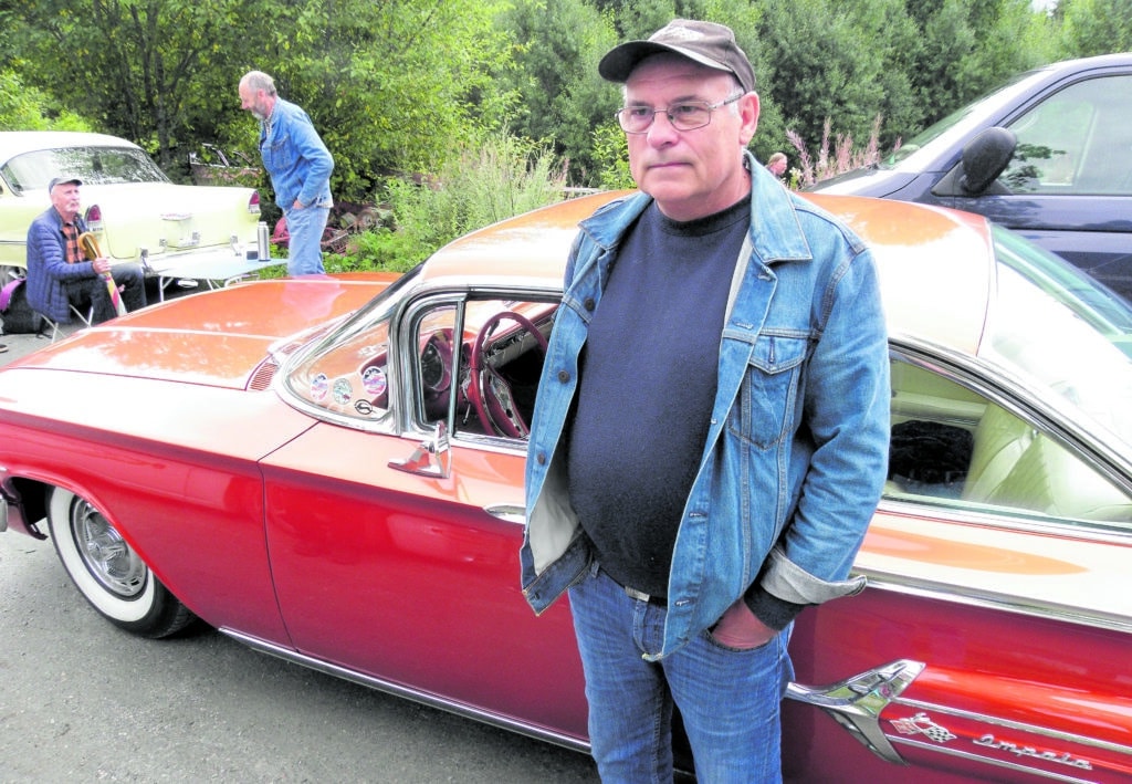 Remi Olavsen rullade in till Båstnäs i sin glänsande Chevrolet Impala från 1960.